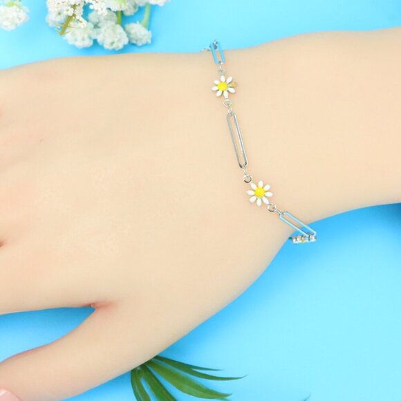 Chic & Stylish Bracelet – A Thoughtful Gift for Women and Girls, DYC1062 - Picture 6 of 9